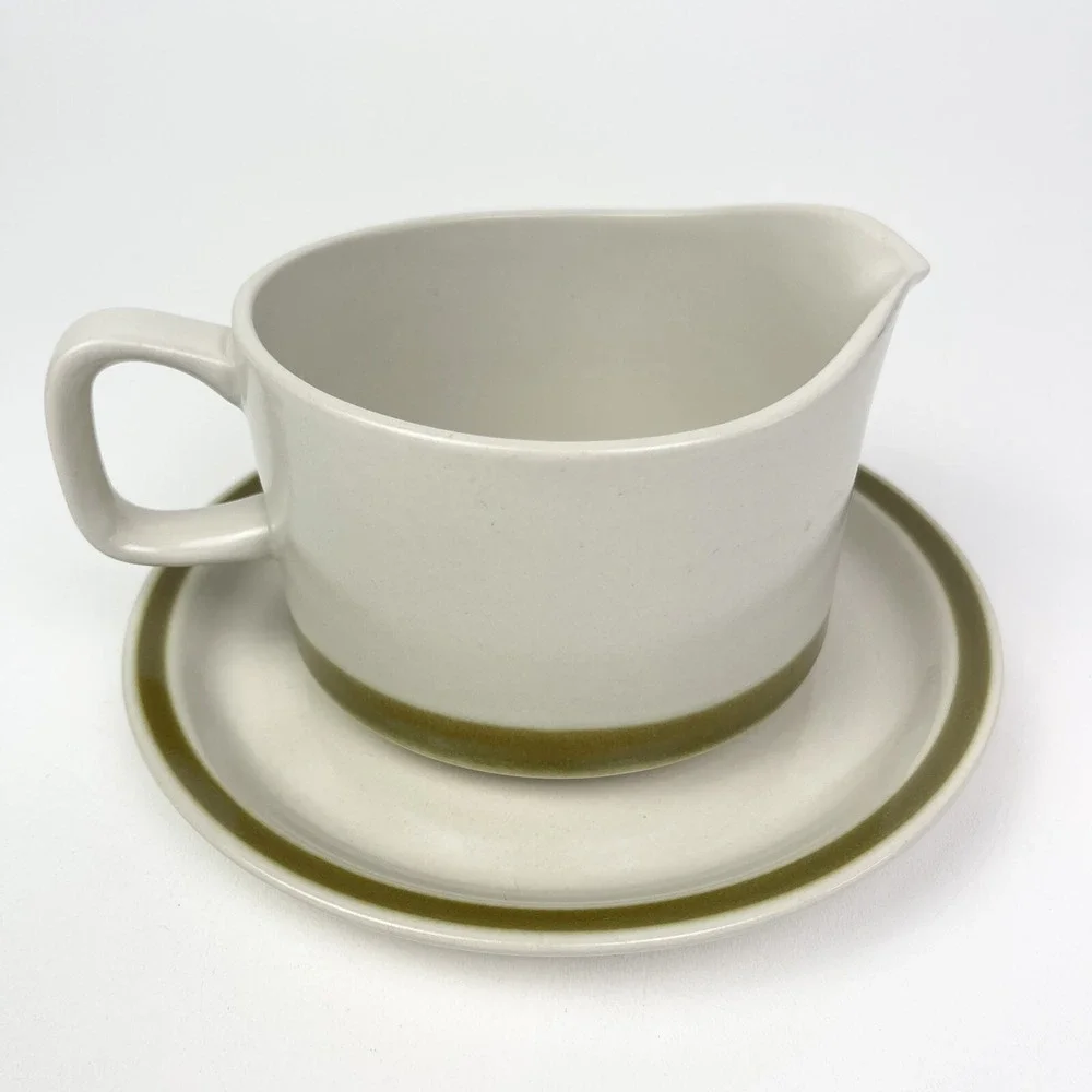 Japan Spring Bouquet Stoneware Green Band Round Gravy Boat With Underplate
